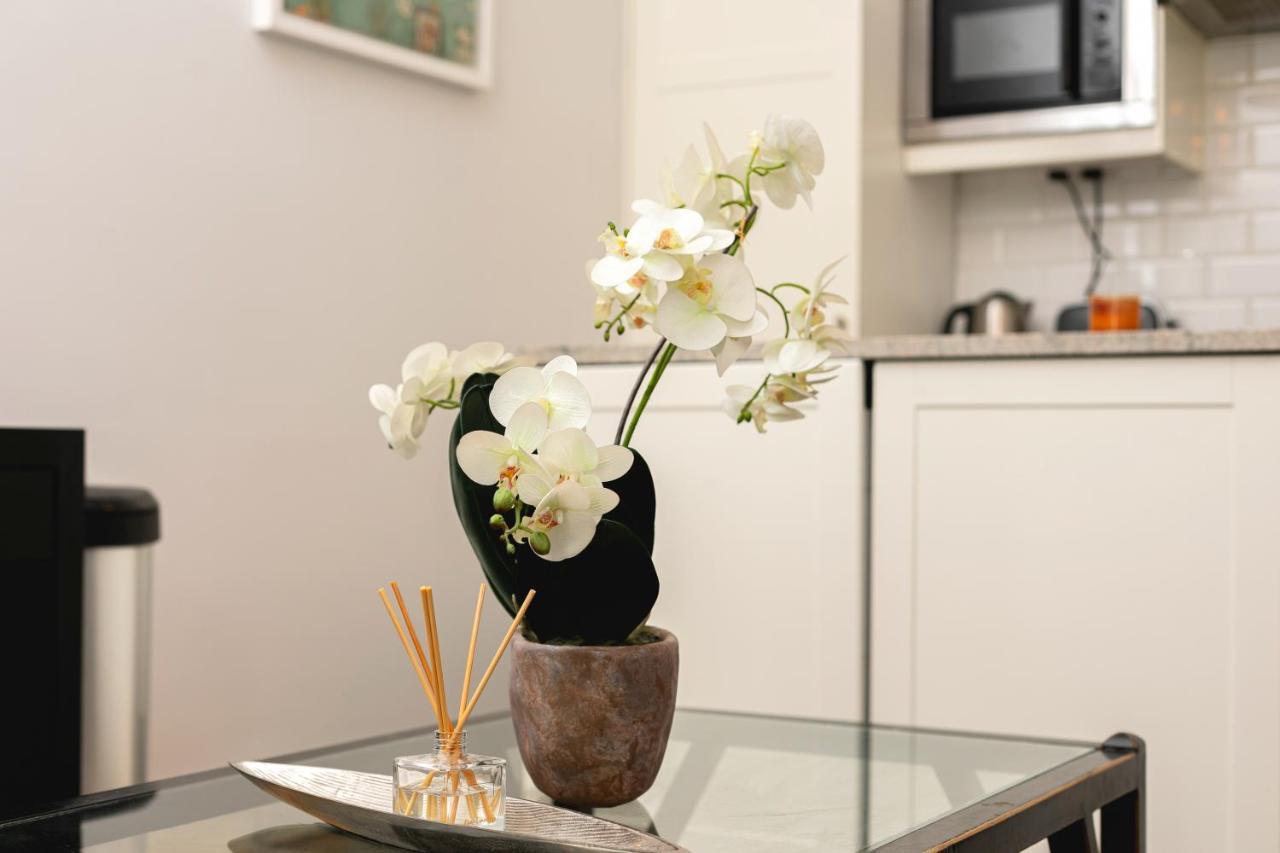 Penthousestays Notting Hill - Spacious 3 Bedroom King Bed Apartment - Near Portobello Road & Kensington High Street Londen Buitenkant foto